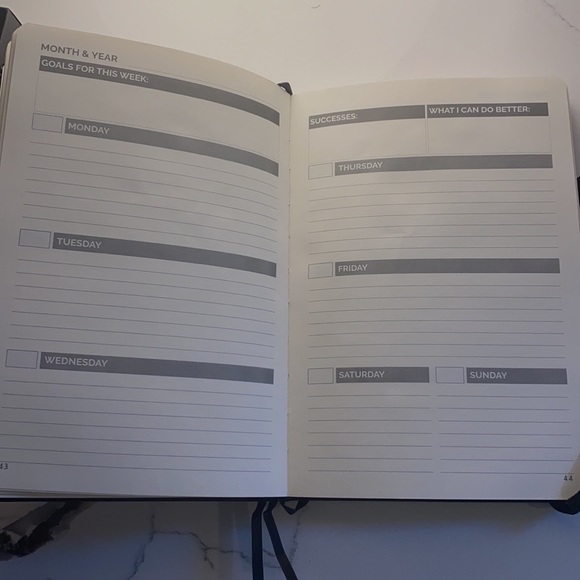 The Simple Elephant Planner - Picture 11 of 14